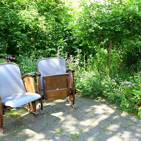 Alte Kino In - Gartenhaus Daire