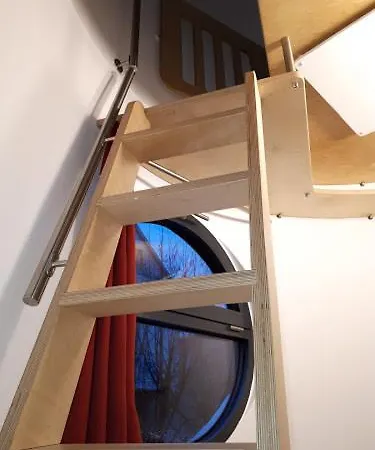 Alte Kino In - Gartenhaus Daire